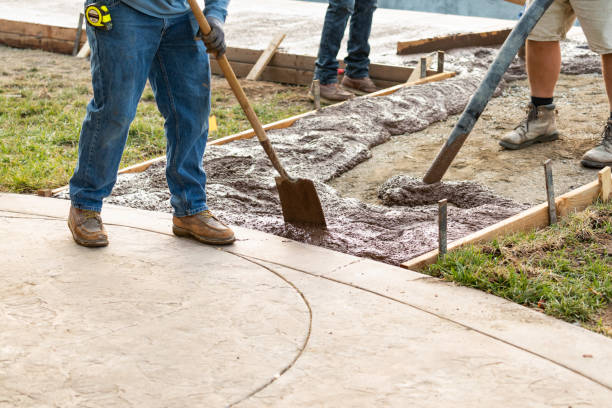 Best Concrete Walkway Installation  in Mineral Springs, AR